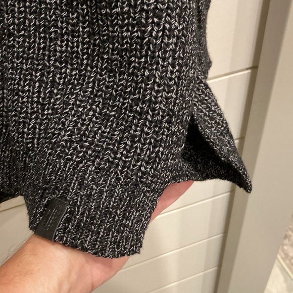 BNWT Roots Oversized Sweater - Picture 4 of 9